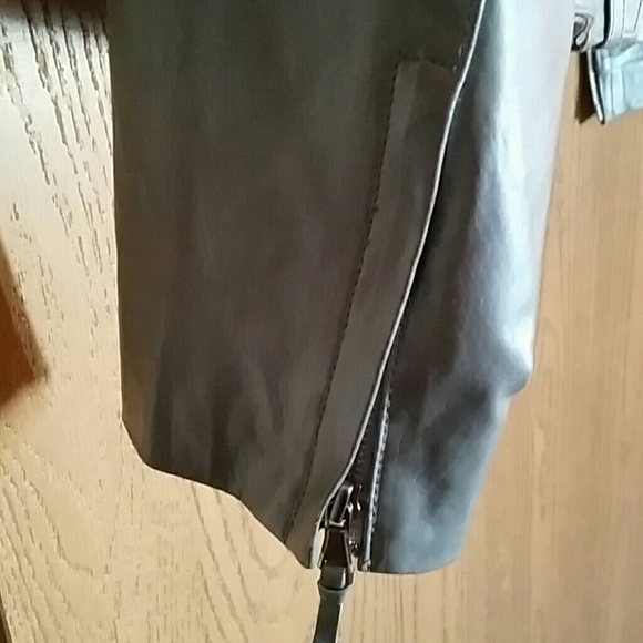 Leather jacket - Picture 6 of 6